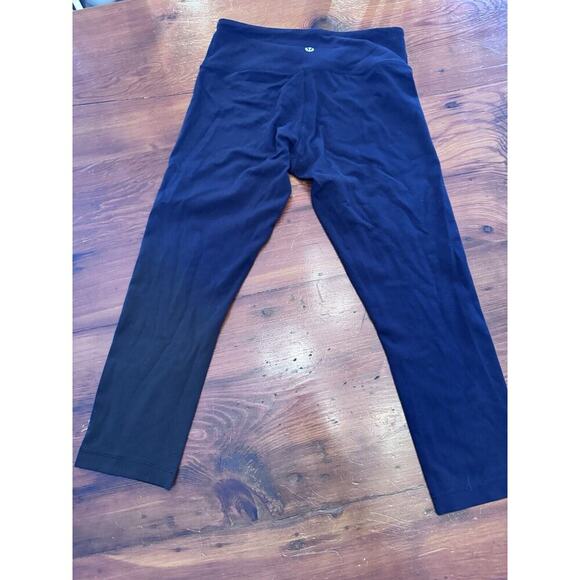 Lululemon Cropped Leggings Size 4 Black - Picture 2 of 10